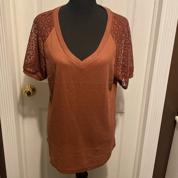 Merokeety Rust Waffle Textured V-Neck Tee Sheer Designed Short Sleeves Sz XL NWT - Picture 1 of 4